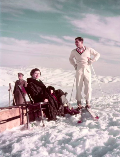 伊朗末代美艳王后！国王宠翻送天价珠宝，却因无法生育被流放