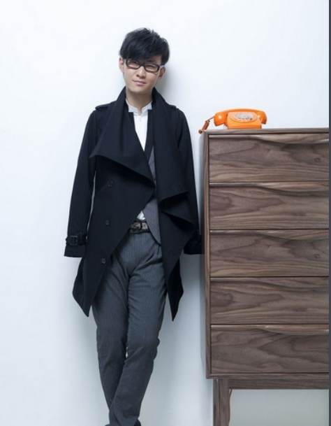 断臂钢琴师刘伟的故事告诉我们什么道理_飞翔号