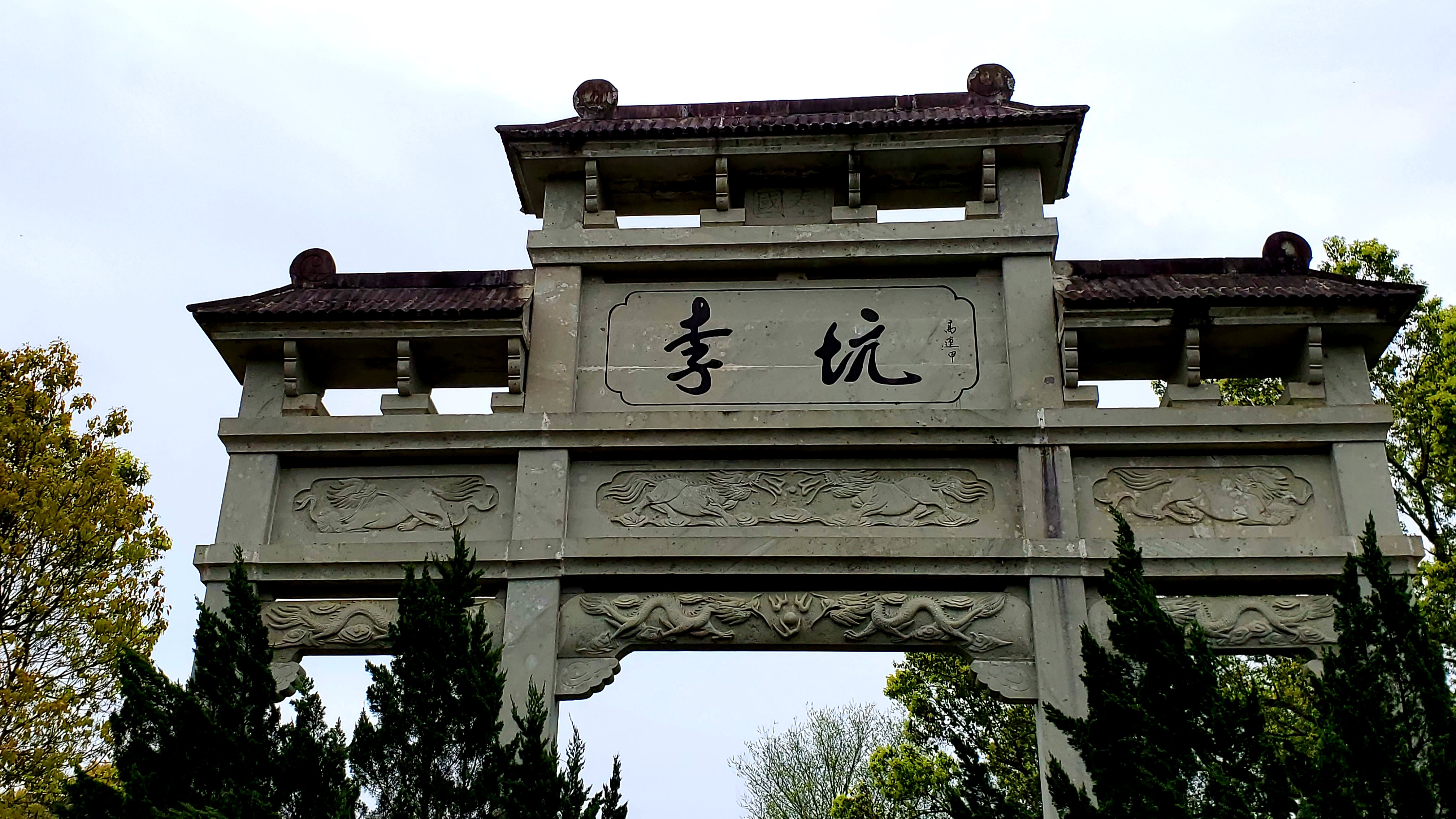 夏日戏水乐：在清凉中感受人间烟火气