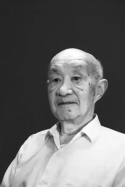 巨星陨落！1977年面谏邓小平同志时，首倡恢复高考并被采纳，被誉为“倡导恢复高考第一人”