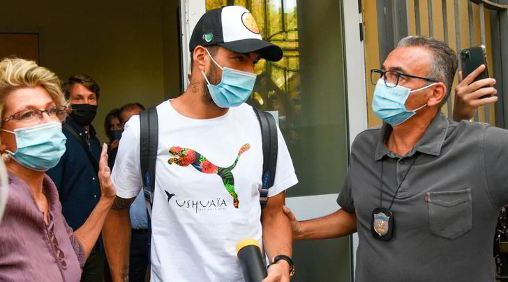 但苏牙不想去尤文（苏牙作弊靠尤文帮忙？意媒意见不一：尤文或早已放弃引进他）