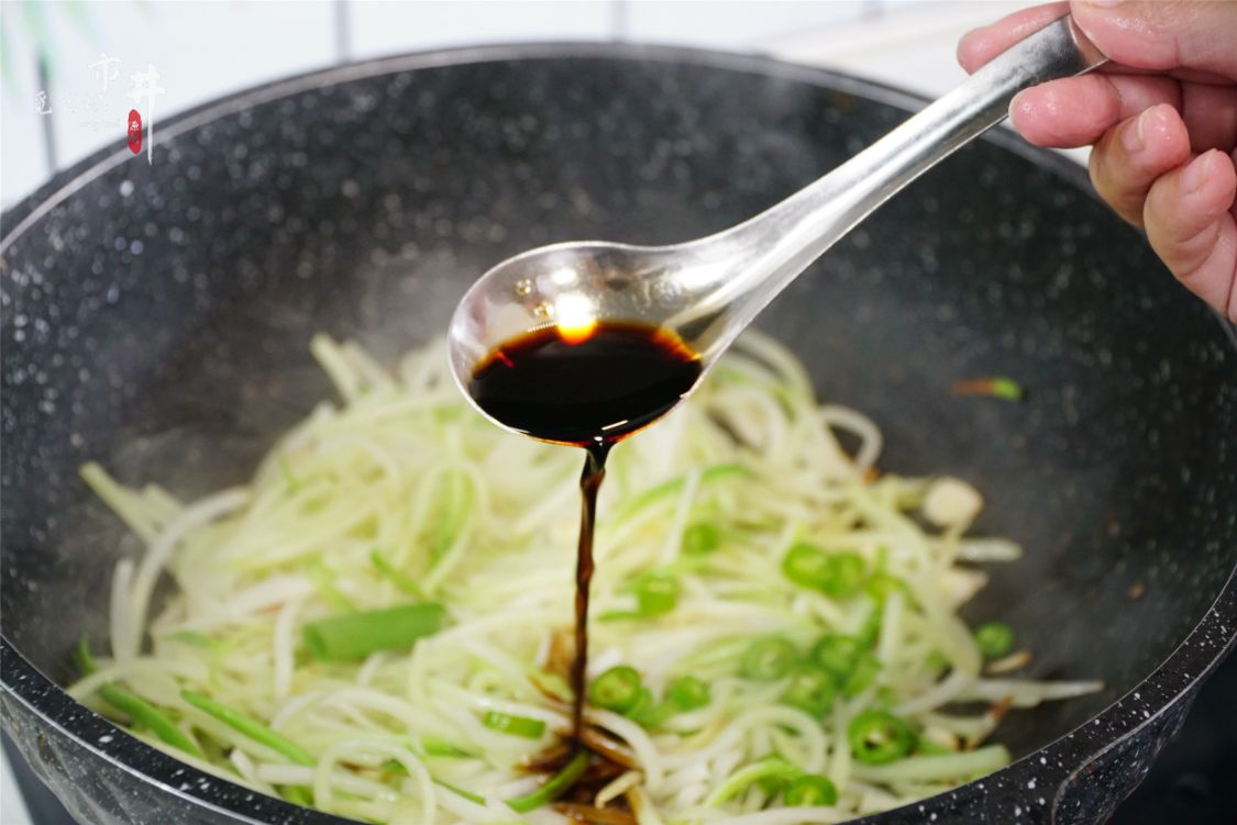 蘿卜絲,蘿卜絲鯽魚湯的做法