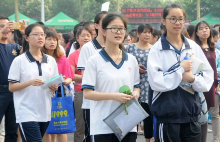 高考成绩出炉，黑龙江400+可上一本，网友笑称“反内卷”先锋