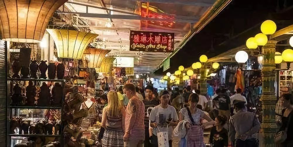 7天10万中国人撤离柬埔寨？怎么回事？