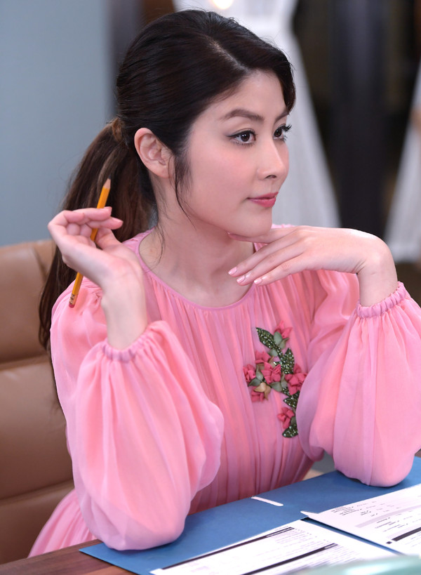 情史干净的10位女星，各有各的浪漫，有人已与丈夫相爱38年