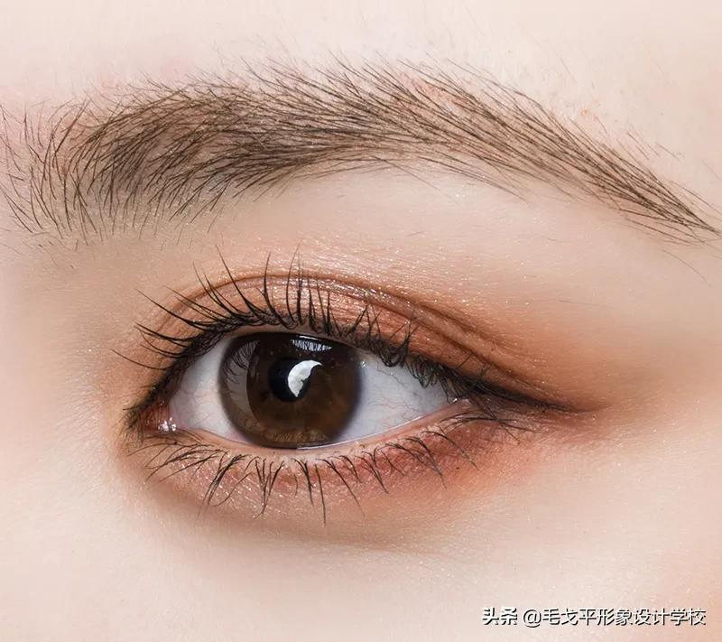 超实用 | 眼妆怎么画，干净自然不显脏？