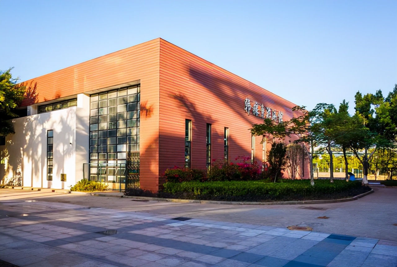 厦门高中的最新排名，集美中学第一，厦门第六中学排名第三