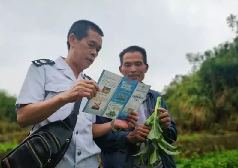 乡镇公务员实现“逆袭”，薪资待遇将超县城公务员，铁饭碗更铁了