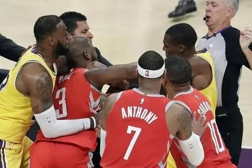 炮爷nba(12连败魔咒显灵了！德隆附体吃饭睡觉打保罗，他才是炮爷头号苦主)