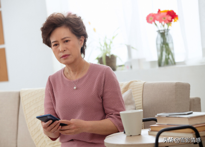 43岁女保姆嫌75岁大爷要求过分，大爷：这是你的工作，我哪过分？