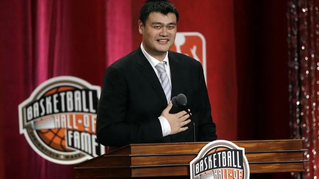 姚明为什么可以进nba(深度丨当年19 9的姚明为什么能进NBA名人堂呢？)