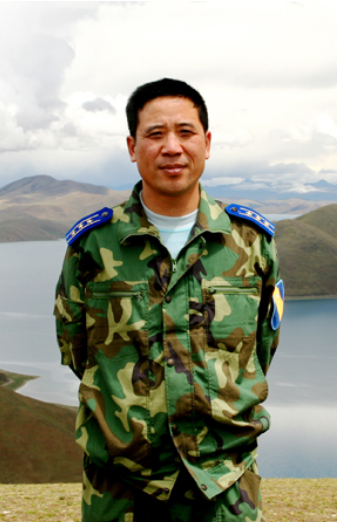 飞行员李剑英：战机遇鸽群，为救村庄，16秒内3次放弃逃生机会