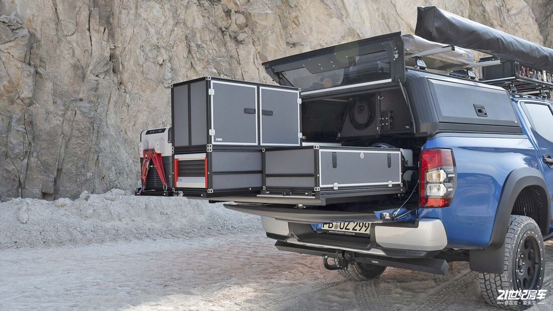 货厢加装户外生活装备及充气帐篷 三菱推出L-200皮卡露营车