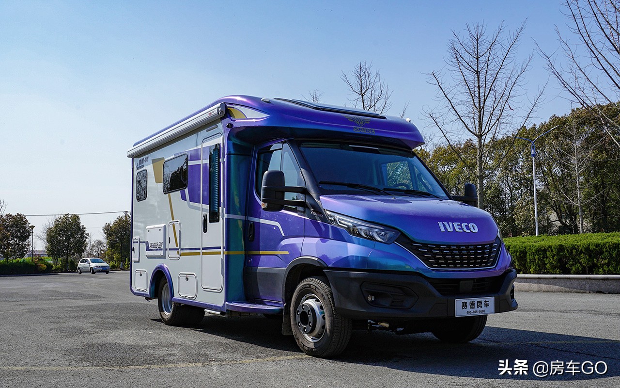 赛德猎鹰02房车,进口底盘标配800ah锂电 双航空按摩座椅