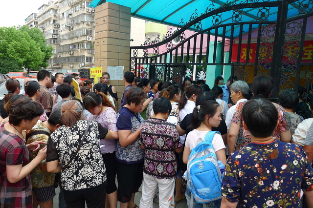 老人尊严何在：当尊重成为单向选择？