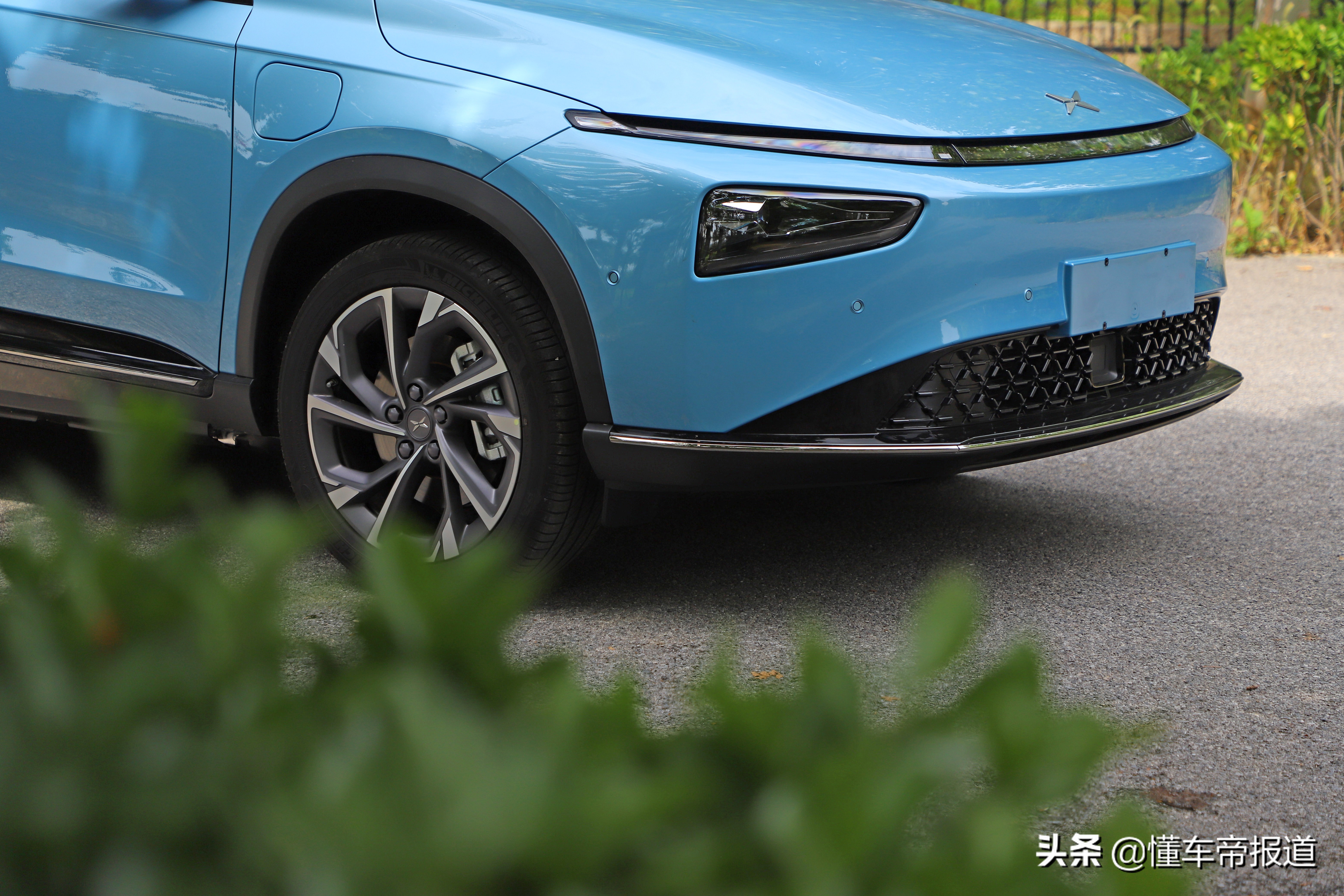 新车｜底盘质感出色，外观内饰更显档次！试驾新款小鹏G3i