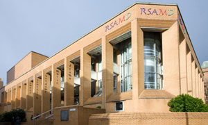 疫情下的第一例英国钢琴表演硕士签证来了