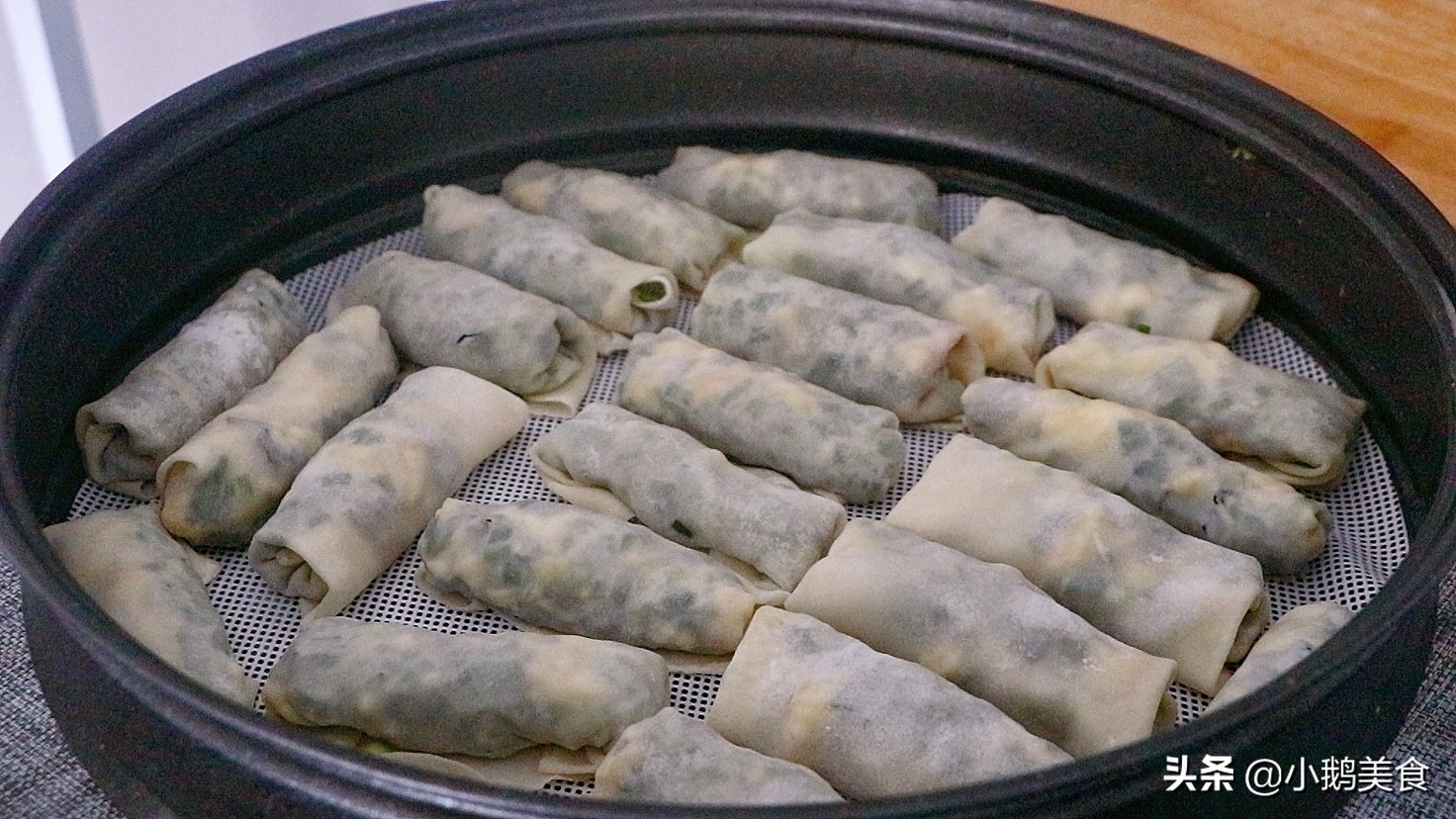 4个鸡蛋1把韭菜，教你早餐新吃法，简单快速营养，比韭菜盒子还香