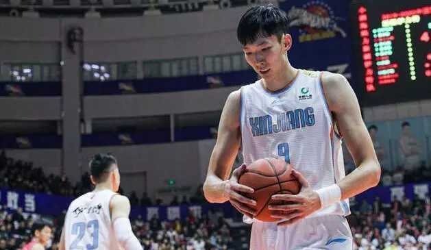 为什么周琦在cba这么厉害（CBA大杀四方，周琦到底厉害在哪？如何限制他？）