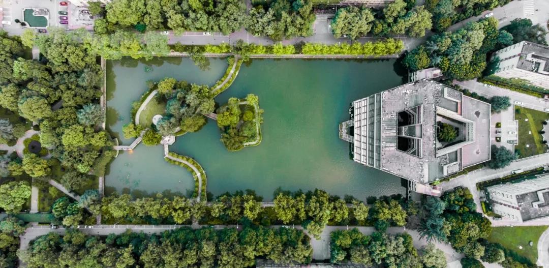 成都“二仙桥”火遍全网！这所一流大学坐落于此，地铁直达校门口！