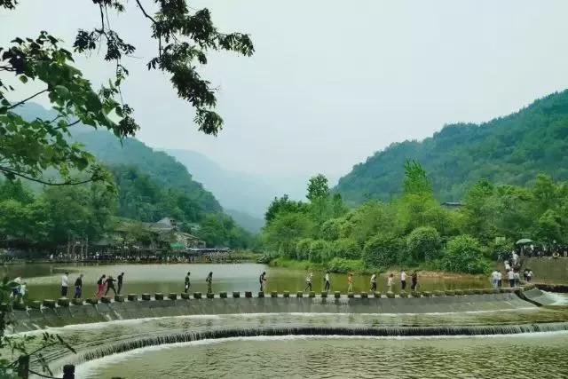 成都边边上这个小地方，居然是个“人间天堂”