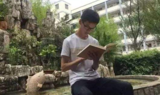 713分高考状元林万东，清华录取通知书送达时，他还在工地搬砖