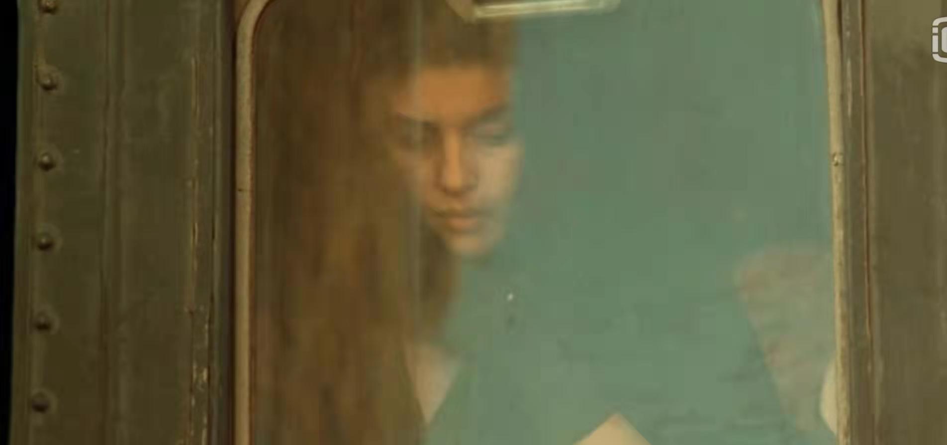 《西西里的美丽传说》：玛莲娜有多美，全镇男人的反应说明了一切