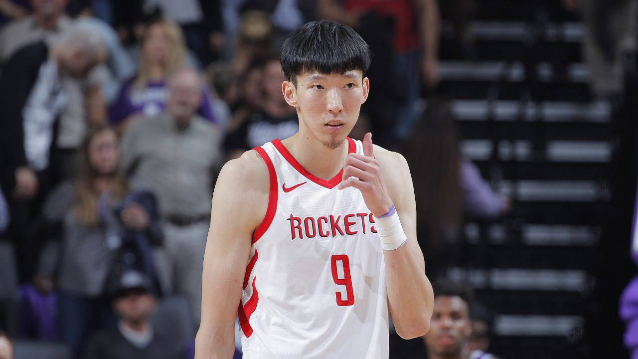 周琦为什么被nba裁员(就在今天，火箭裁掉周琦！莫雷说出裁员真因，暗示周琦可留在NBA)