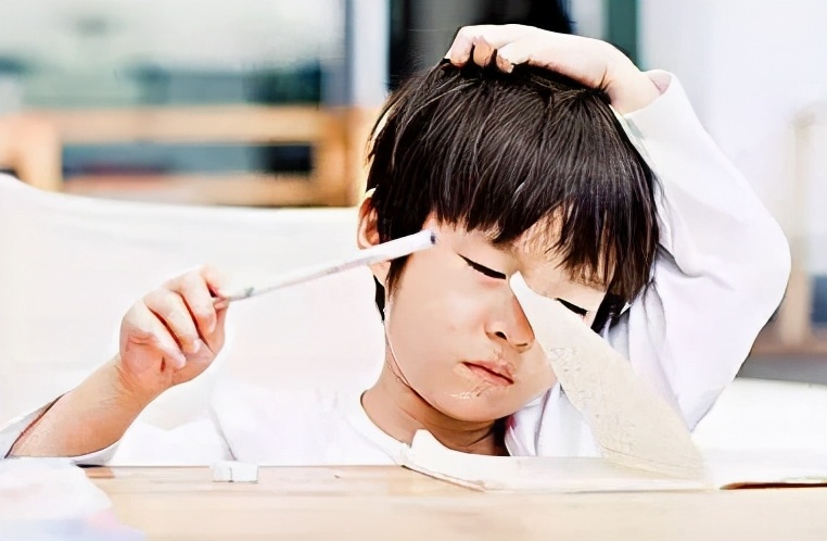 6个月从倒数逆袭成高考状元，学霸谈经验：成绩优秀，关键在方法