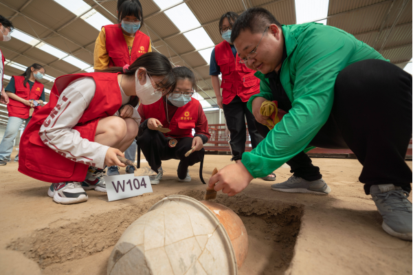 文科生就业前景较好的热门专业，学生谨慎选择，别轻易被迷惑