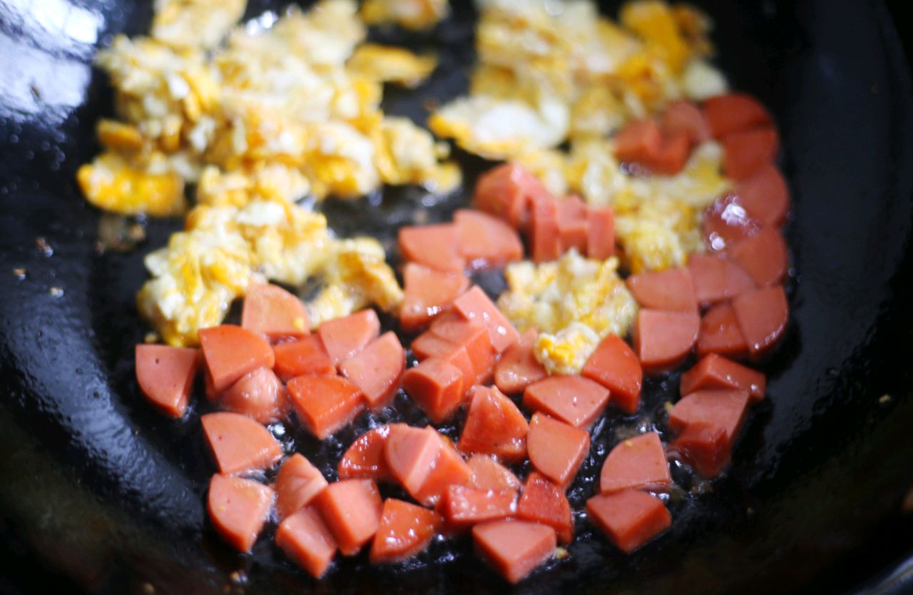 入秋后，多给家人吃秋葵，和鸡蛋搭配炒一下，营养好吸收