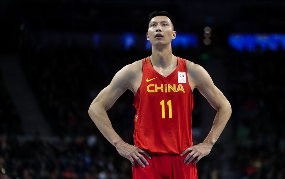 易建联能与哪些nba内线抗衡(若国内最强球星组一队打NBA，能打到哪？姚明 阿联制霸内线)