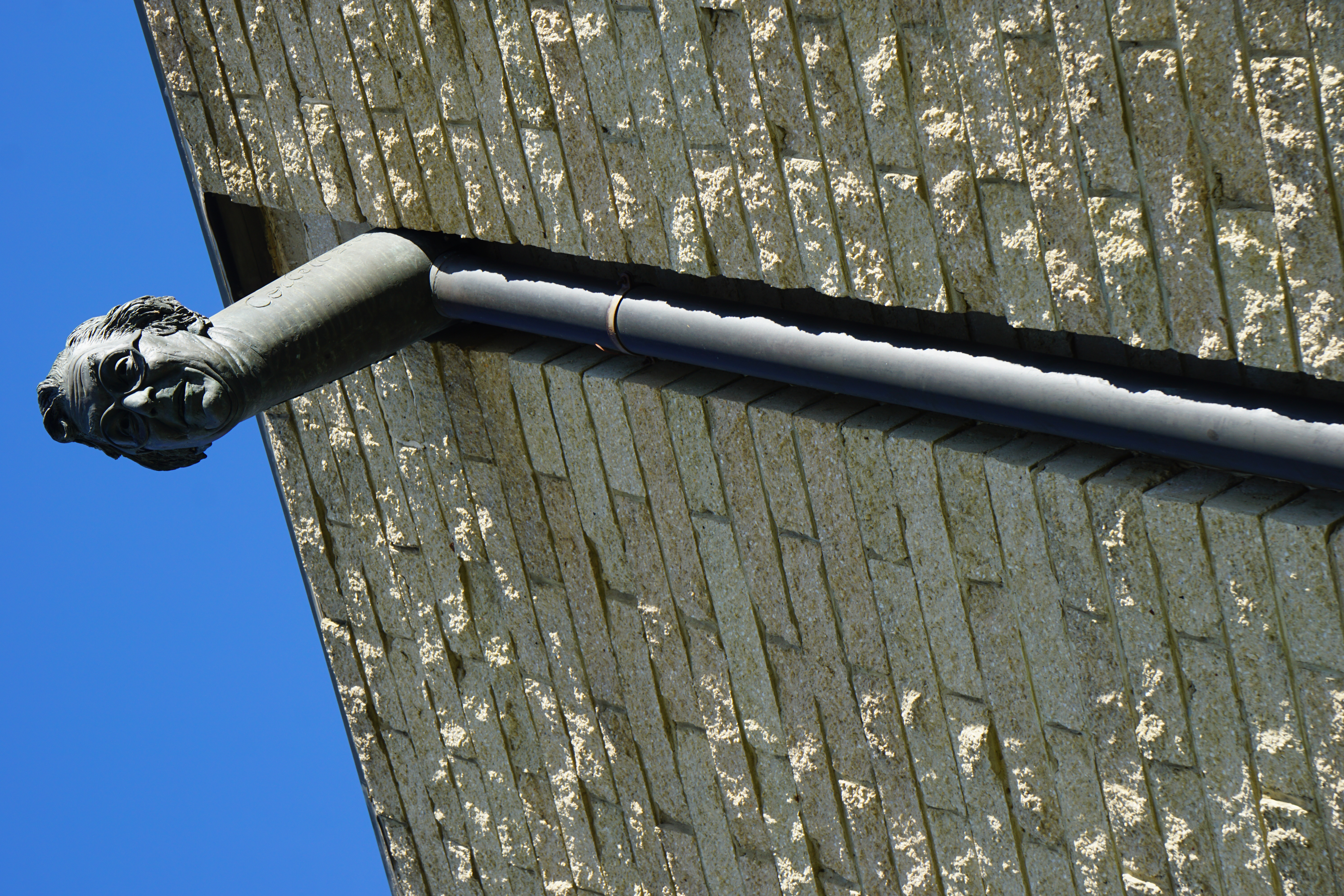 我们将在后人的 敬重中成长