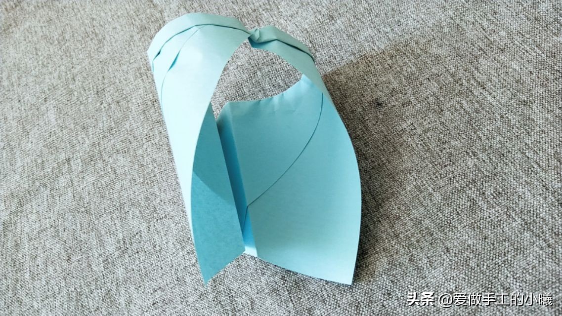 折纸教程：圆筒回旋纸飞机，能飞出去也能飞回来，简单好玩