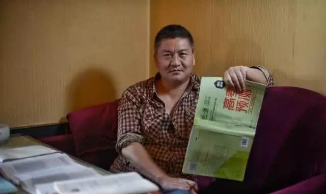 “高考钉子户”25年高考史：不是所有的梦想都值得坚持