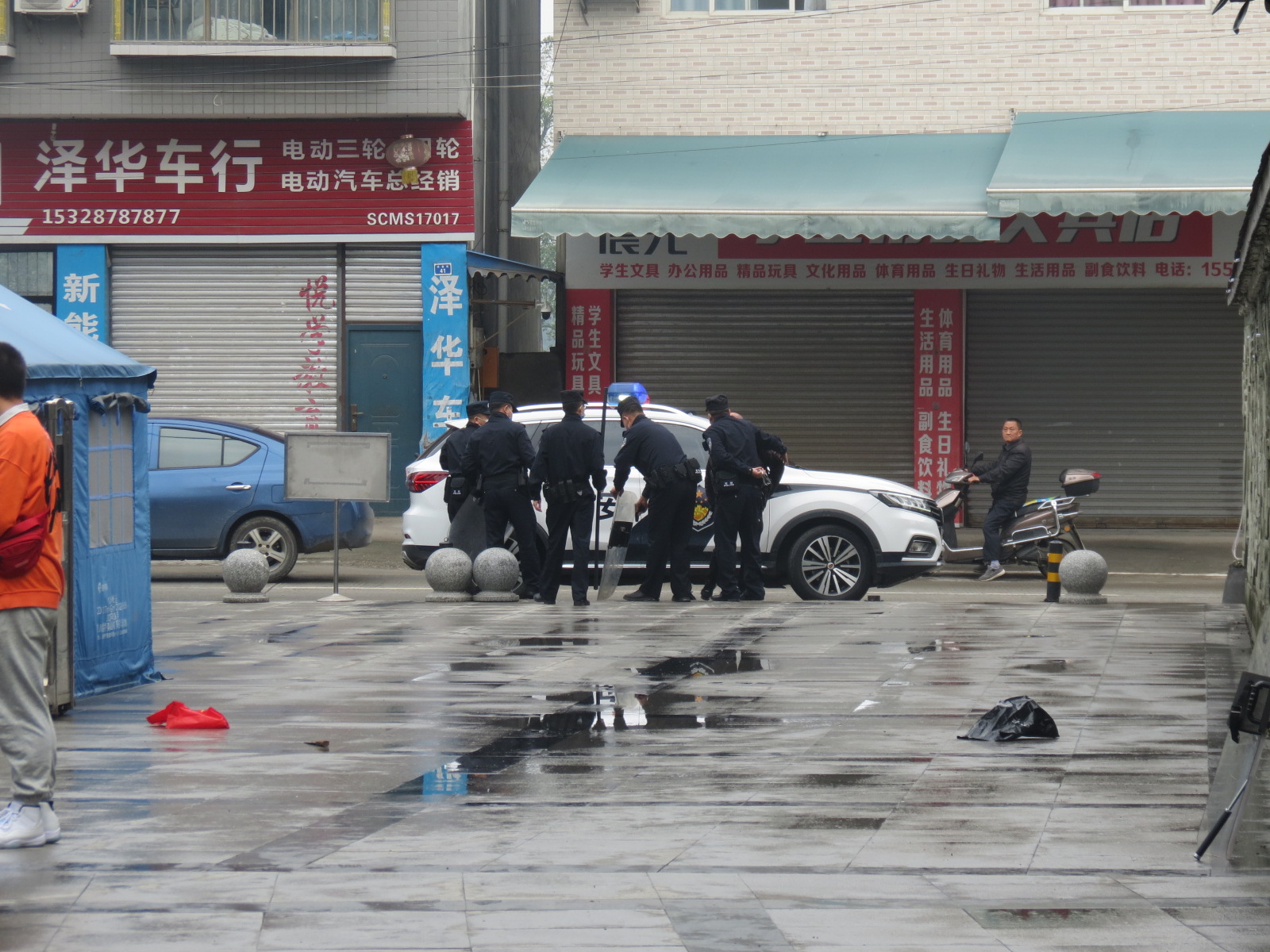 四川东坡区永寿小学开展反恐防暴应急处置演练