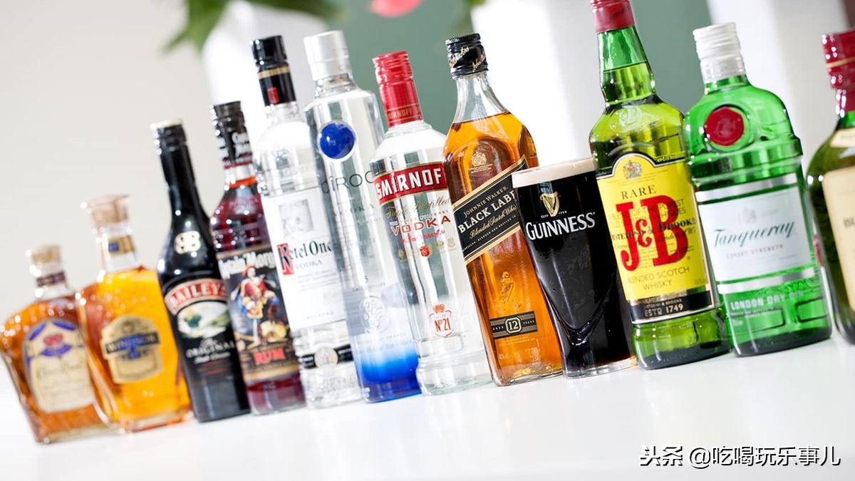 酒吧里常说的“红方、黑方、蓝方”，到底是什么？