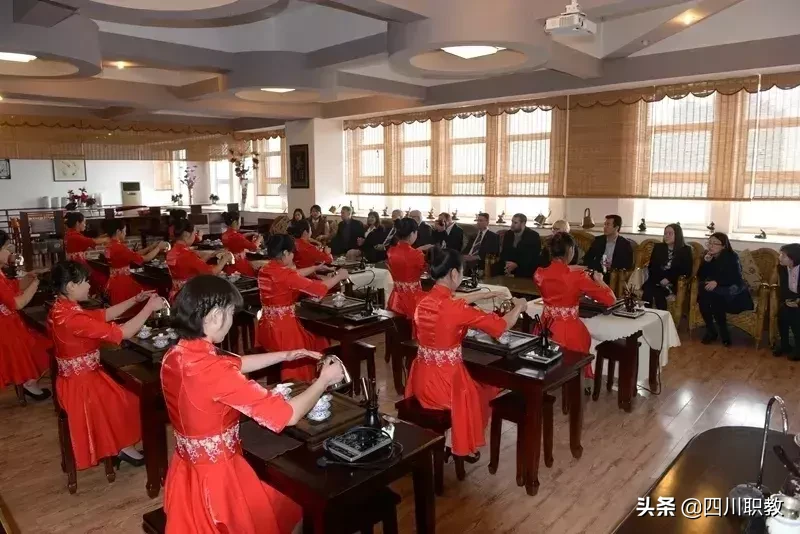 成都工贸职业技术学院2019年征集志愿，四川150分上考生即可填报