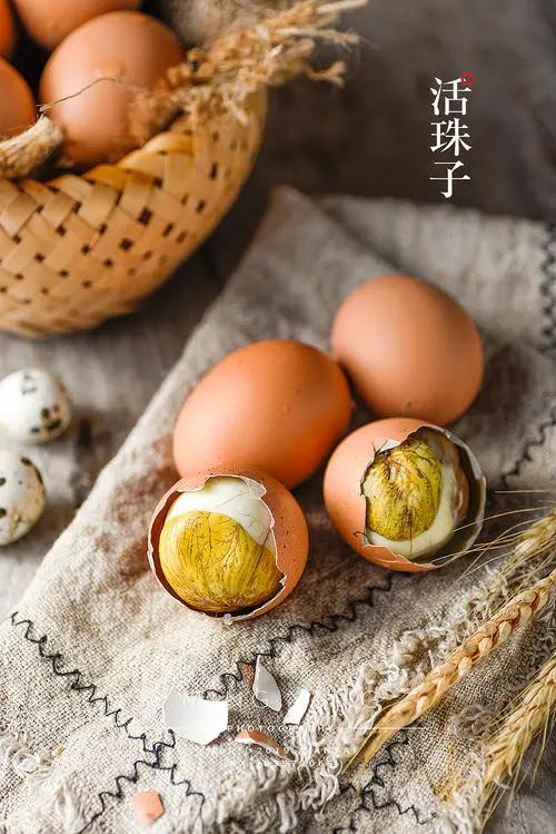 全球令人闻风丧胆的十大禁忌美食：挑战味觉与心理极限的黑暗料理