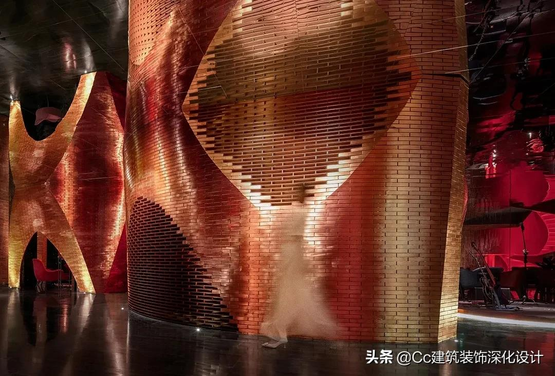 「材料」明明是块瓷砖却有着金属的光泽和质感!太飒了