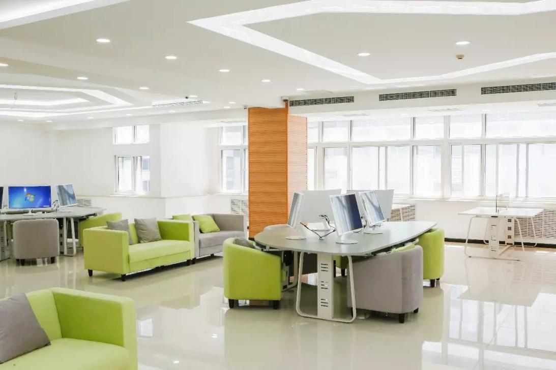 北京这所高校：坐拥8大校区，培养20余万优秀人才，校名还有双重含义！