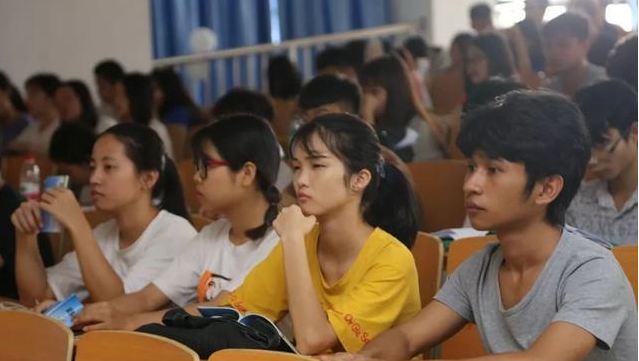 毕业后才发现，公办二本和民办二本的差距有多大，庆幸自己选对了