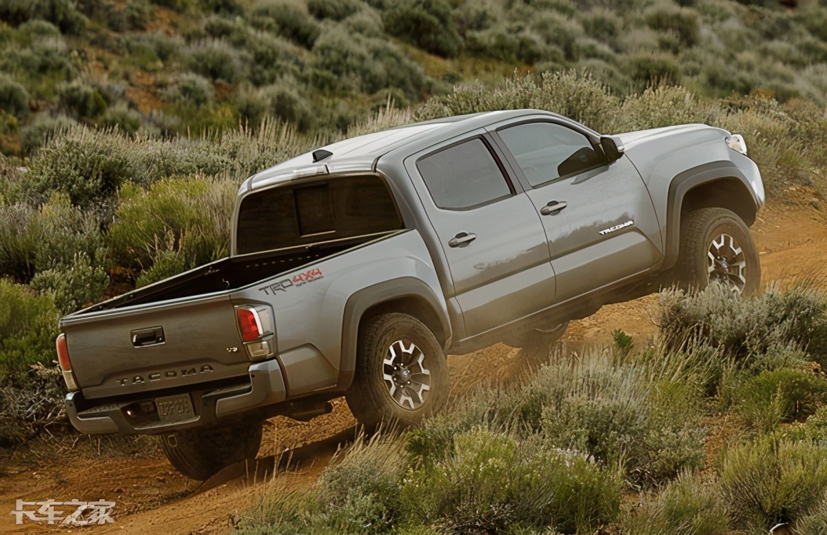 丰田第3代塔科马皮卡来了，在美国已经卖疯，只要17.2万