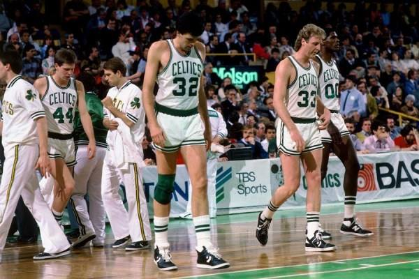 nba籃球隊（誰才是NBA歷史最強球隊？8大經典陣容入選，勇士湖人公牛爭第一）