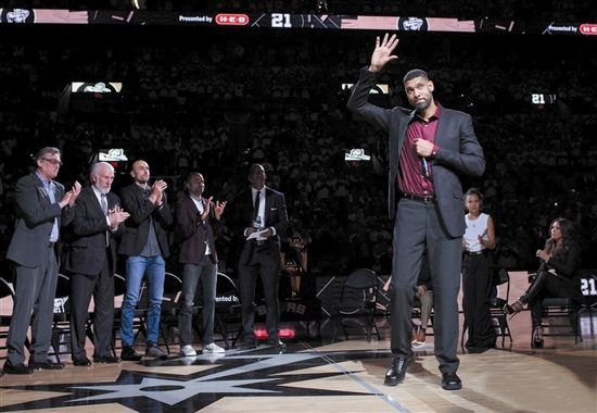 nba还有哪些体现地位的瞬间（八种最体现球员地位的时刻，邓肯让奥胖起身，奥运谁地位高谁首发）
