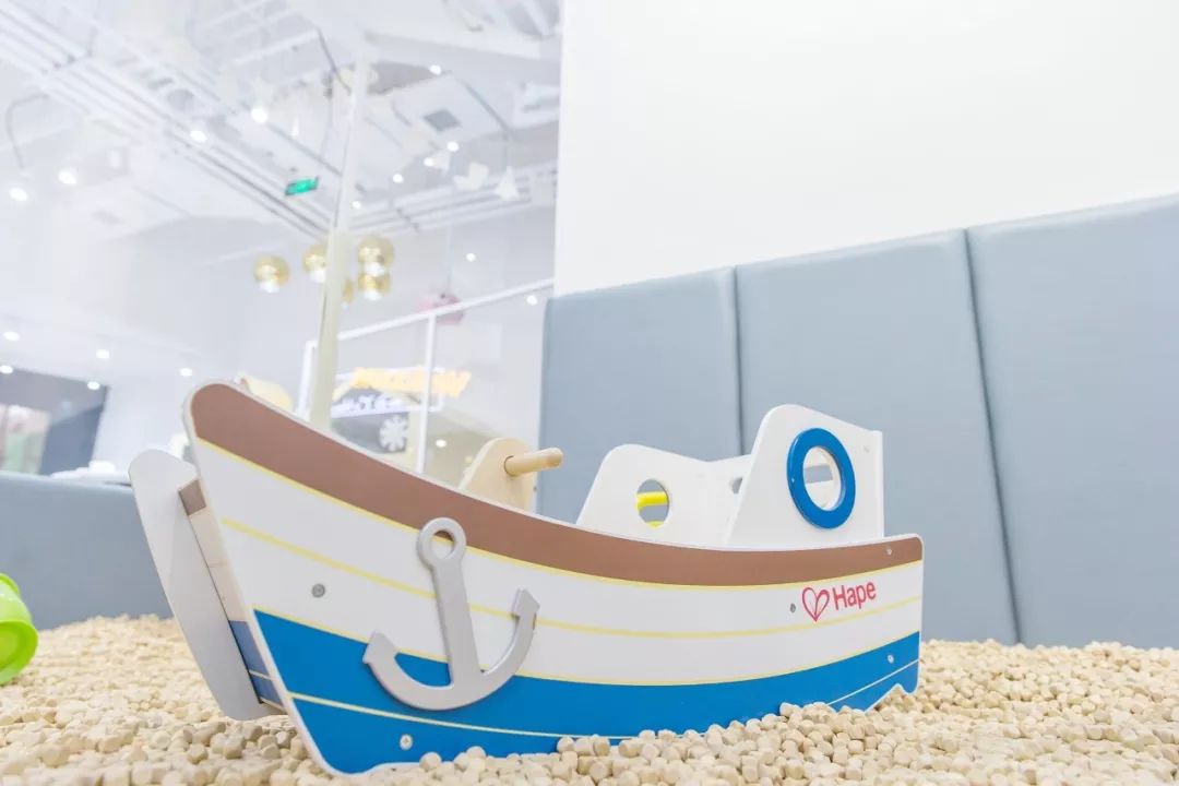 「郑州·二七万象城」这家700㎡梦幻双层亲子餐厅！谁来谁尖叫！