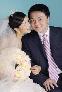 董路老婆董路现任妻子照片