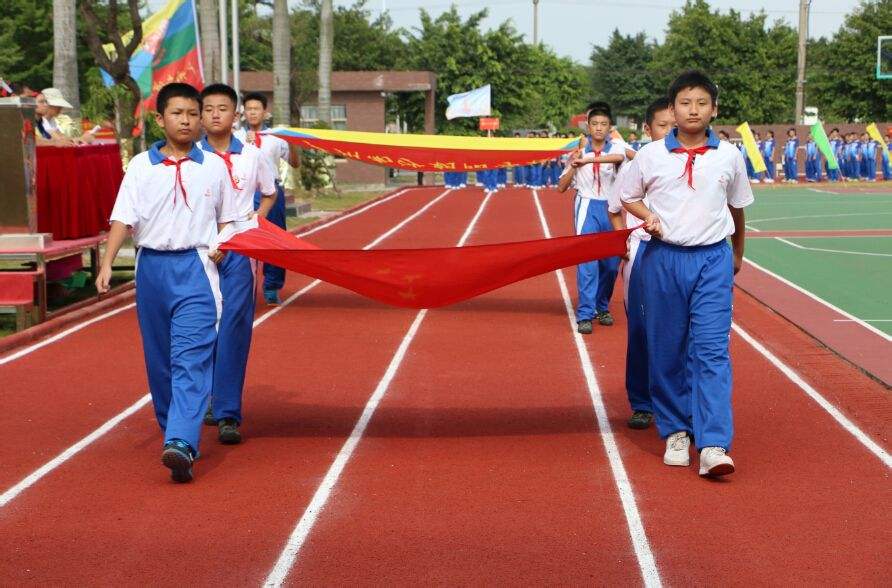 南沙广附朝阳学校2019年计划招收8个班320人，3个信息班5个国防班