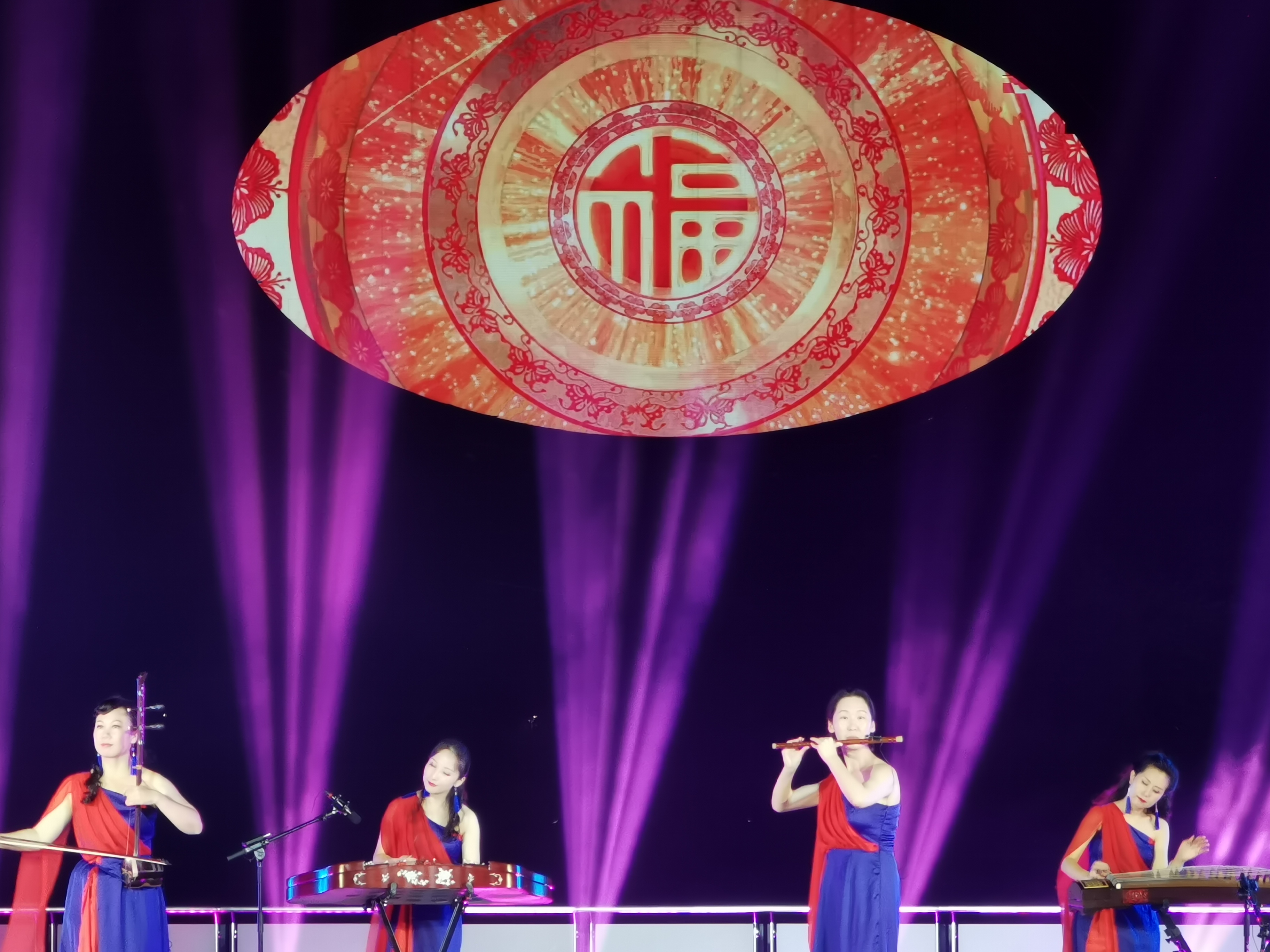 今晚东莞东城这里燃爆了！惊艳光影水舞秀 让群众大饱眼福