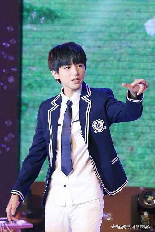 大学冷漠帅气班草照片（高中人气最高的3种男生）